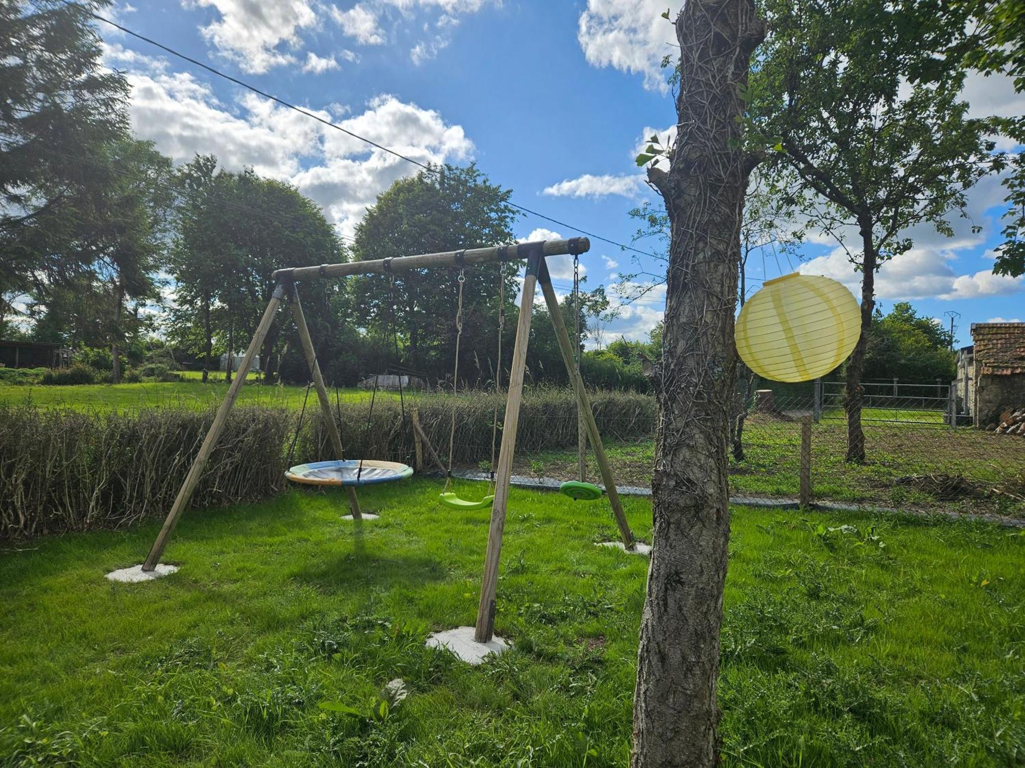 L'Escapade, Maison De Campagne Etienville Exteriör bild